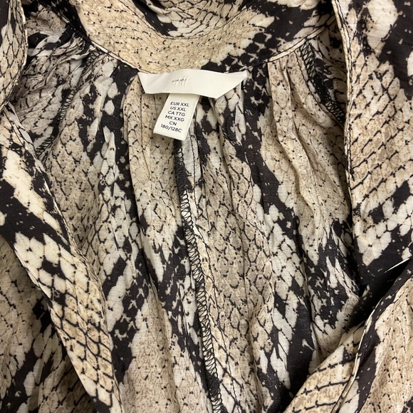 H&M ~Balloon-sleeved Tunic Dress (NWOT) - Picture 5 of 10